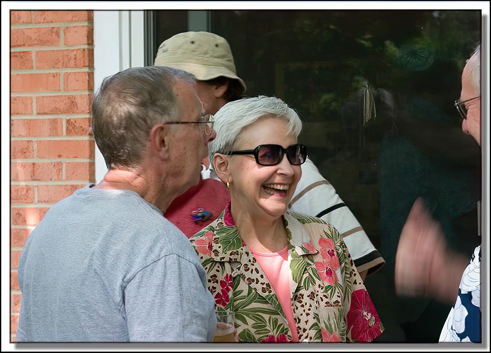 Image # 012, filename CRW_9760
Make: Canon
Model: Canon EOS 10D
Orientation: Normal
XResolution: 300
YResolution: 300
ResolutionUnit: Inch
Software: Adobe Photoshop CS2 Windows
DateTime: 8/6/2005 7:31:22 PM
Artist: Douglas Bolt
Copyright: Â© Douglas Bolt
ExifOffset: 280
ExposureTime: 1/30 sec
FNumber: F6.7
ExposureProgram: Aperture priority
ISOSpeedRatings: ISO 400
DateTimeOriginal: 8/6/2005 9:51:08 AM
ShutterSpeedValue: 1/30 sec
ApertureValue: F6.7
ExposureBiasValue: 0 EV
MaxApertureValue: F4.51
MeteringMode: Multi-Segment
Flash: Flash did not fire
FocalLength: 80 mm
ColorSpace: sRGB
ExifImageWidth: 753
ExifImageLength: 533