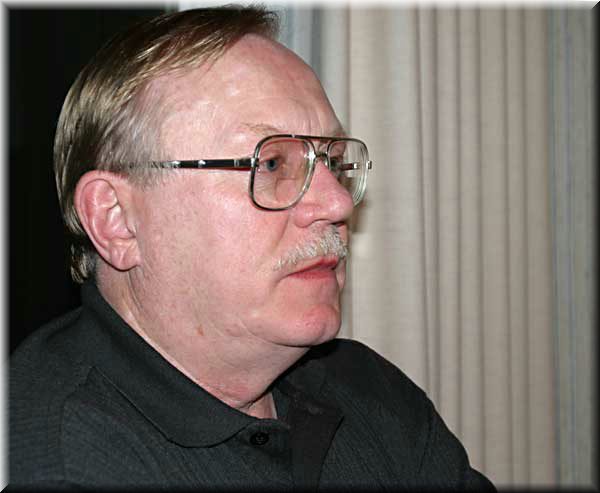LarryM1274.jpg
