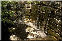 CLICK to enlarge image

Image ID: 090604CRW_2509