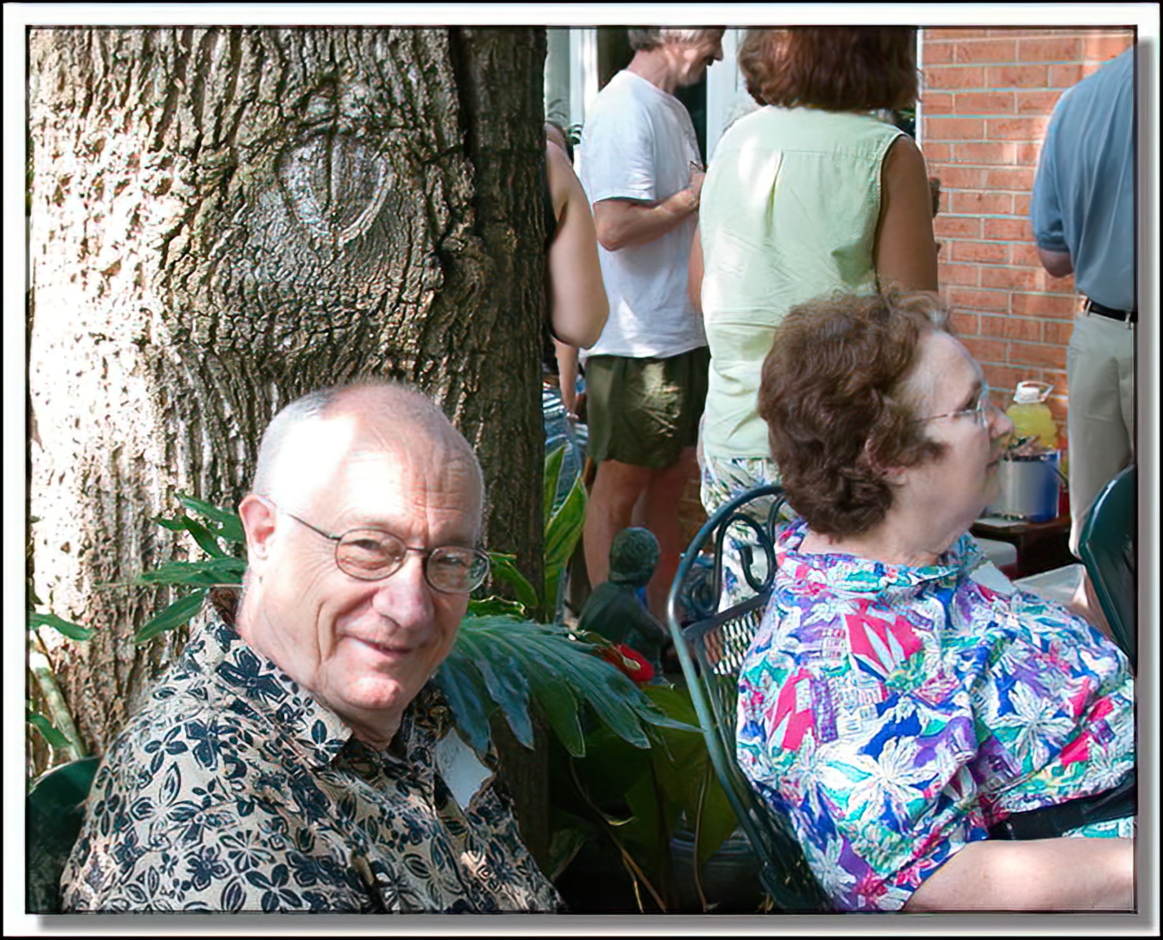Image # 018, filename CRW_9768
Make: Canon
Model: Canon EOS 10D
Orientation: Normal
XResolution: 300
YResolution: 300
ResolutionUnit: Inch
Software: Adobe Photoshop CS2 Windows
DateTime: 8/6/2005 7:32:28 PM
Artist: Douglas Bolt
Copyright: &Acirc;&copy; Douglas Bolt
ExifOffset: 280
ExposureTime: 1/45 sec
FNumber: F6.7
ExposureProgram: Aperture priority
ISOSpeedRatings: ISO 400
DateTimeOriginal: 8/6/2005 9:55:40 AM
ShutterSpeedValue: 1/45 sec
ApertureValue: F6.7
ExposureBiasValue: 0 EV
MaxApertureValue: F3.51
MeteringMode: Multi-Segment
Flash: Flash did not fire
FocalLength: 33 mm
ColorSpace: sRGB
ExifImageWidth: 667
ExifImageLength: 533